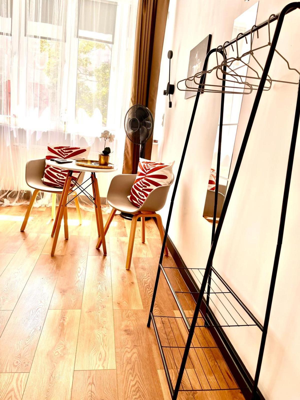 Super 1 Bed Room Condo In Warszawa Center 外观 照片